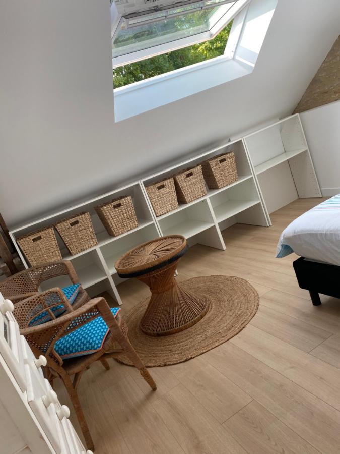 Charmante Maison Du XVIII En Pierre Renovee Colleville-Montgomery Exteriör bild