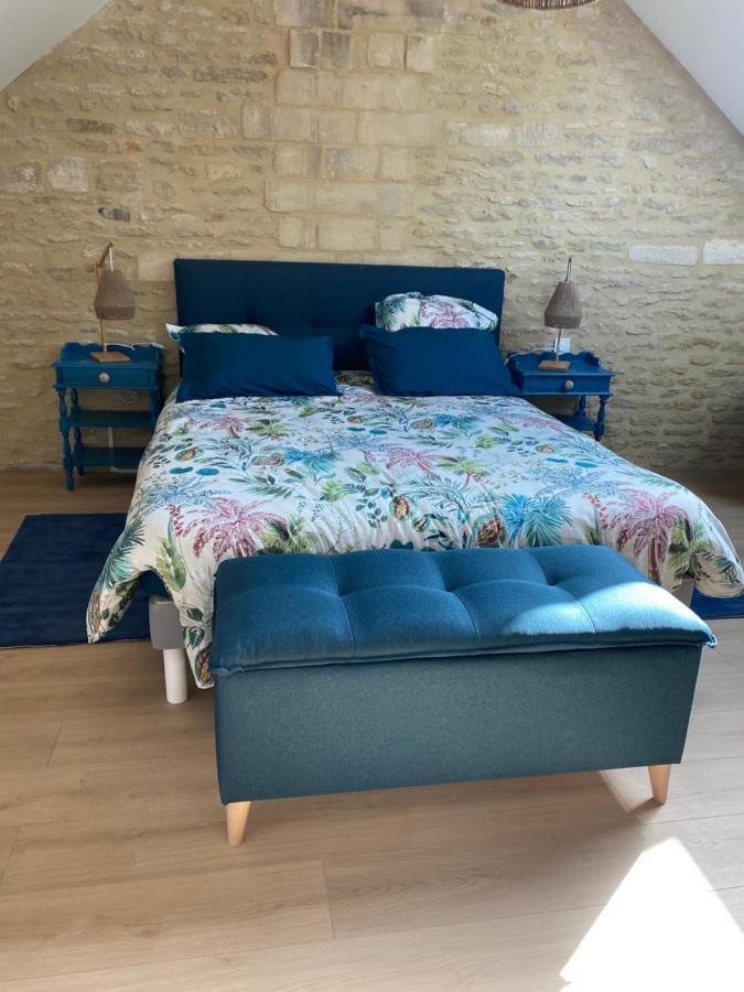 Charmante Maison Du XVIII En Pierre Renovee Colleville-Montgomery Exteriör bild